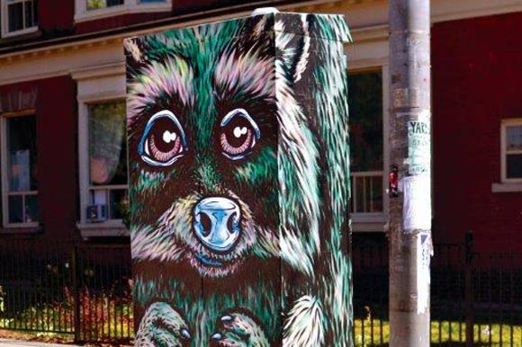 A traffic signal box at Roncesvalles and High Park gives a nod to Toronto's urban wildlife.